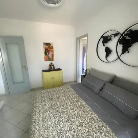 Lella Zona Corso Bagni 公寓