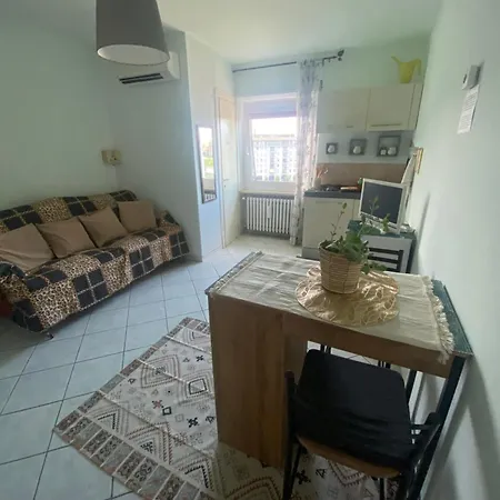 Lella Zona Corso Bagni 阿奎泰尔梅