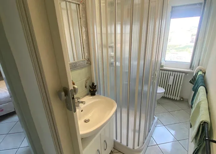 Lella Zona Corso Bagni أكوي تيرمي